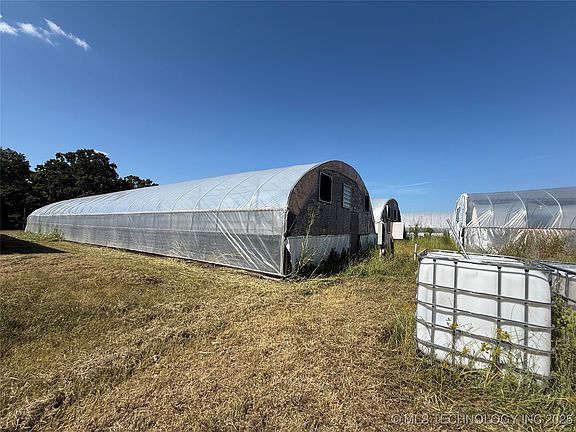 3rd image of 17792 E 684th Rd