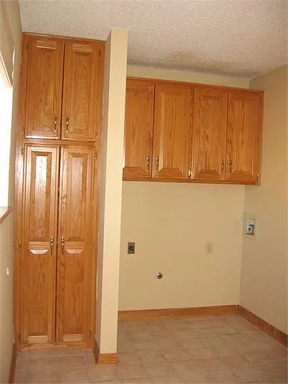 2905 Falcon Rd — Photo 8