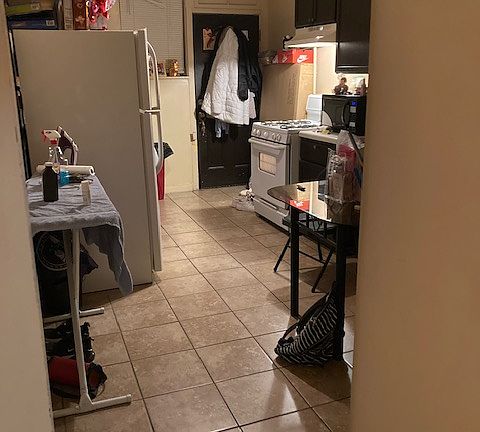 5th image of 10212 S King Dr APT 2E