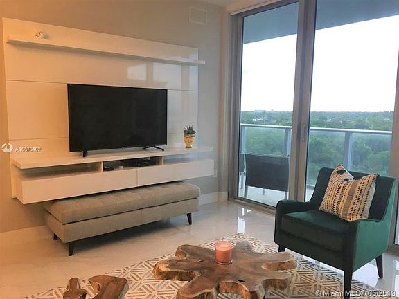 4th image of 16385 Biscayne Blvd Unit 804