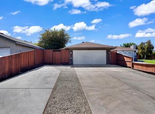 450 Hawthorne Dr, Tracy, CA 95376