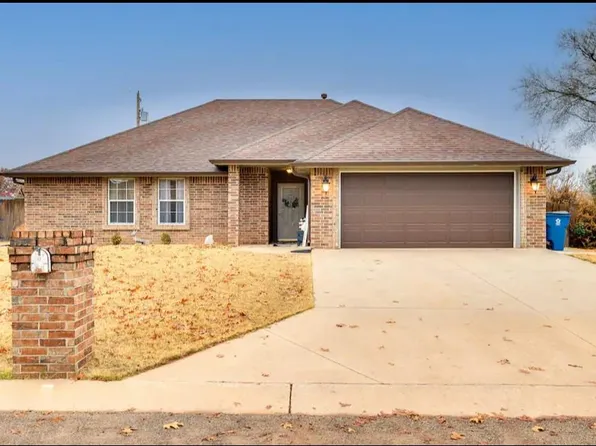 922 Woods Ter, Chandler, OK 74834