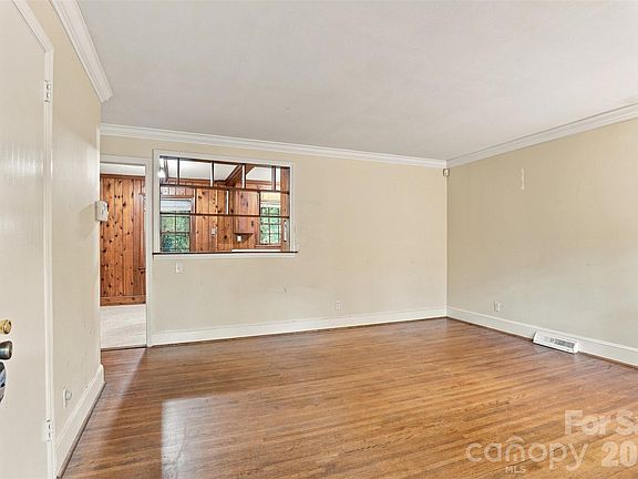 4th image of 1518 Keeling Pl