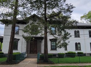73 Elm Rd #4, Newtonville, MA 02460