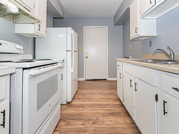 2nd image of 4912 Garden Green Way