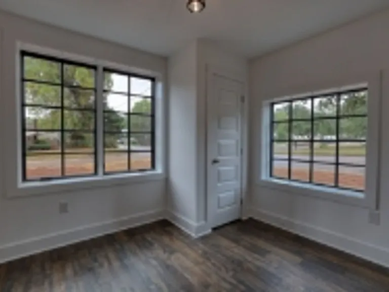 1122 Wellman Ave — Photo 5