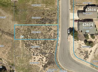 Cabin Dr, Lake Hughes, CA 93532