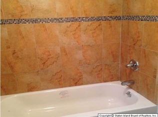 357 Harbor Rd, Staten Island, NY 10303