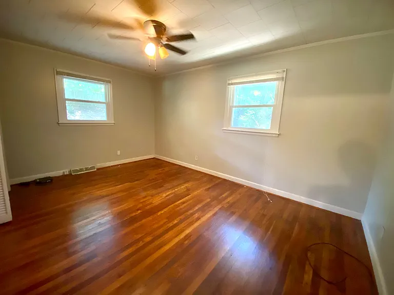 129 Freedom Dr — Photo 22