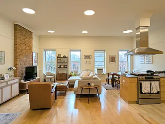 95 Bergan Street, #4