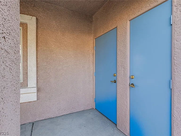 300 Pine Haven St #101 — Photo 26