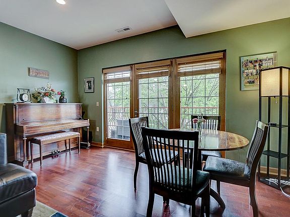 5th image of 2286 N Swan Blvd