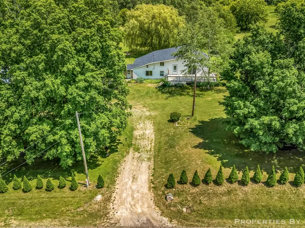 16134 Peach Ridge Ave NW, Kent City, MI 49330