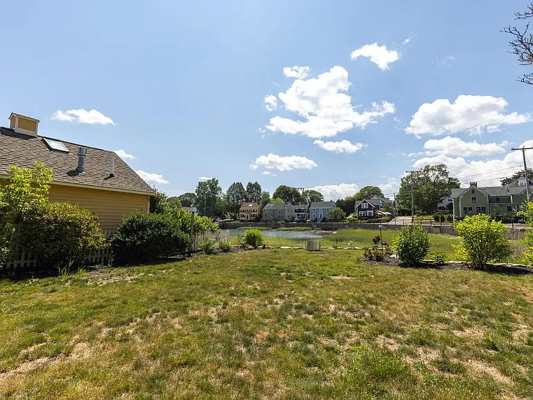 18 Walden St — Photo 36