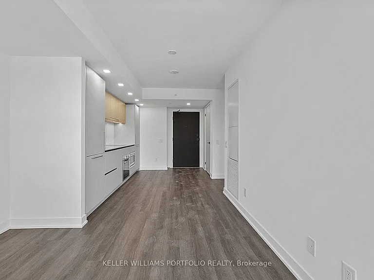 609 Sherbourne St #407 — Photo 9