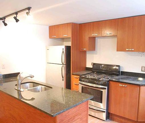 2nd image of 1312 W North Shore Ave APT G