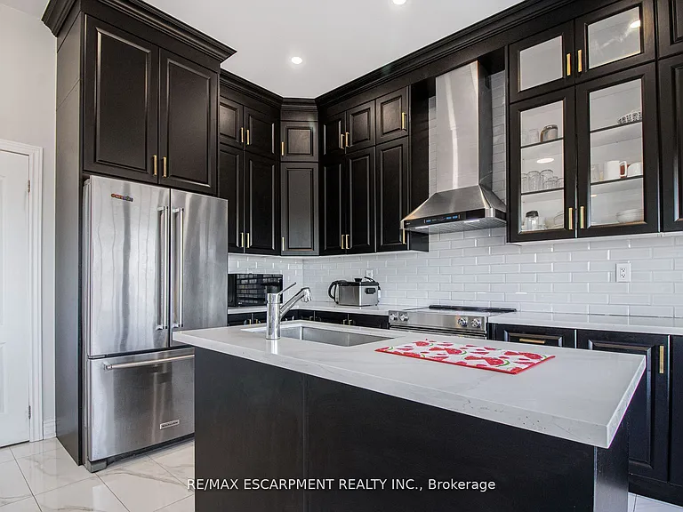 487 Aztec Dr #2 — Photo 6