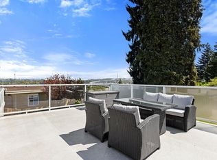 2190 Hillside Ave, Coquitlam, BC V3K1L2