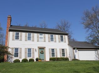 90 Hewes Dr, North Barrington, IL