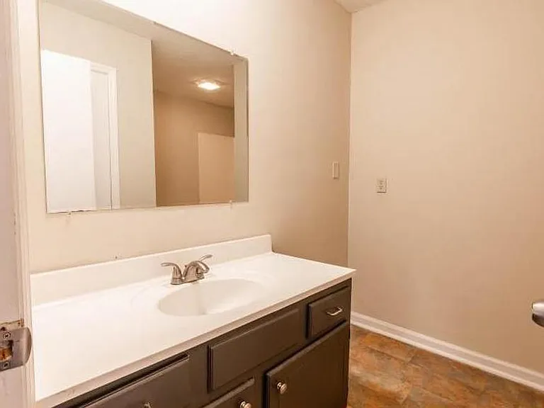 308 Crisman St — Photo 10
