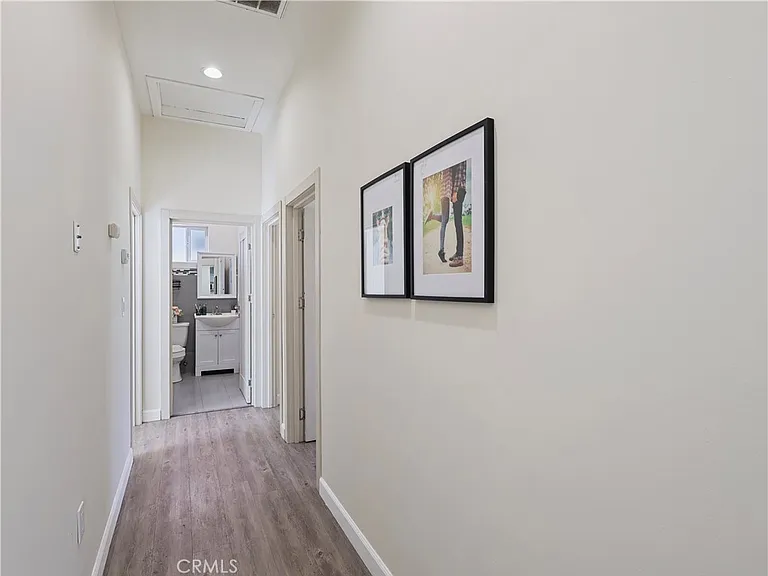 15803 Chatsworth St — Photo 15