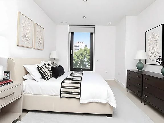 4th image of 402 E 118th St Floor 3