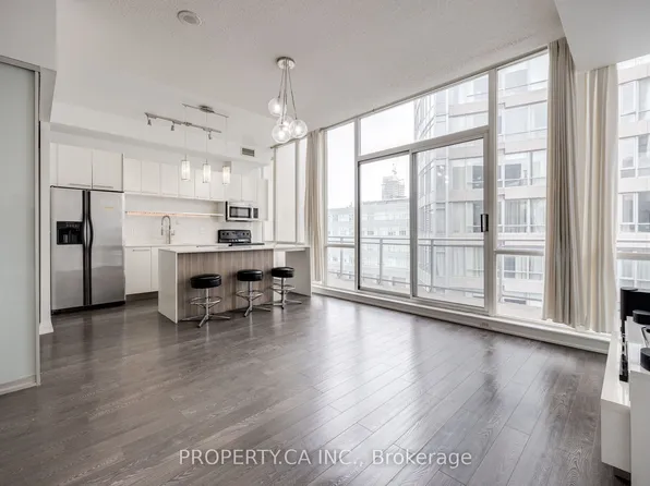 220 Victoria St #Penthouse 2104, Toronto, ON M5B 2R6