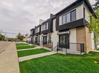 1340B 20th Ave NW, Calgary, AB T2M1E7