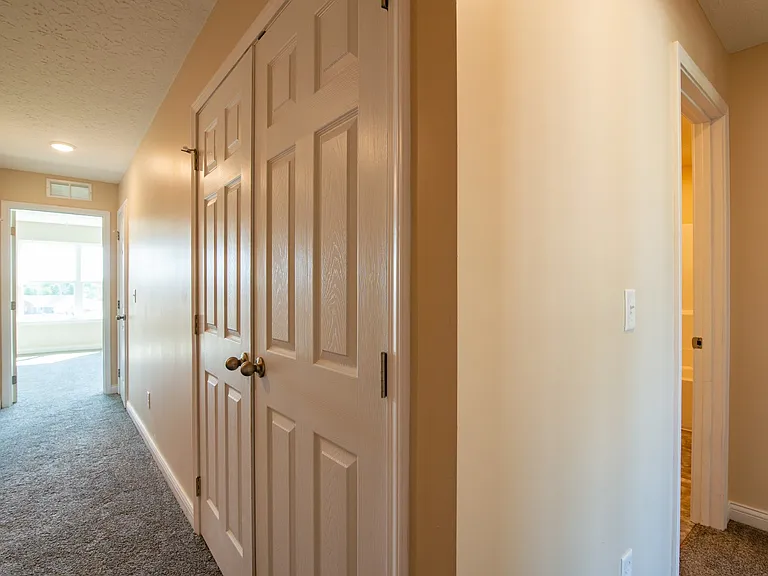 203 Dixon Cir — Photo 38