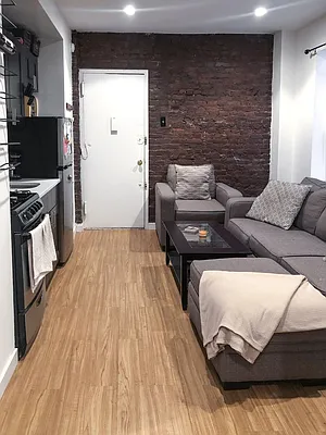 Rented by Kahen Properties | media 27