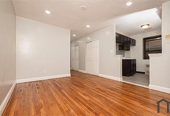 3rd image of 130 Chancellor Ave #2D