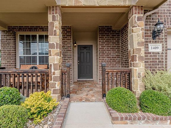 5th image of 1409 Everglades Ct