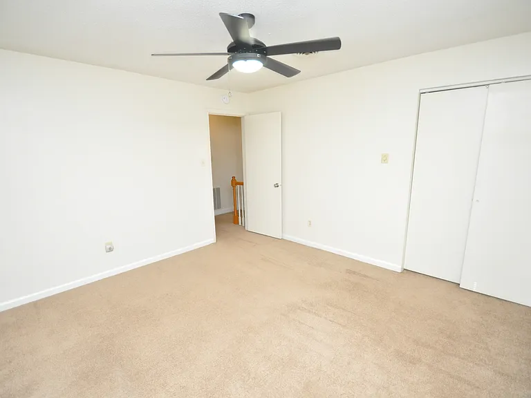 1260 Donaldson Ct — Photo 19