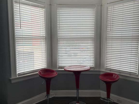5th image of 914 Race St #1