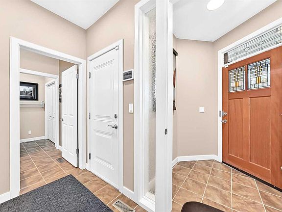 5th image of 253 S Bridle Estates Rd SW