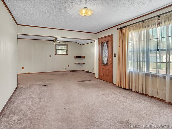 5th image of 1320 E Hobson Ave
