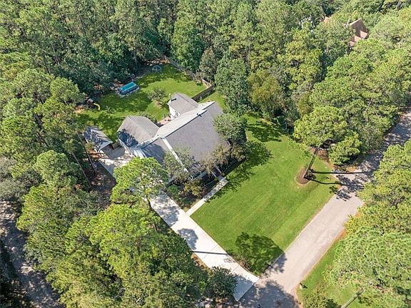 5th image of 328 Williamsburg Dr