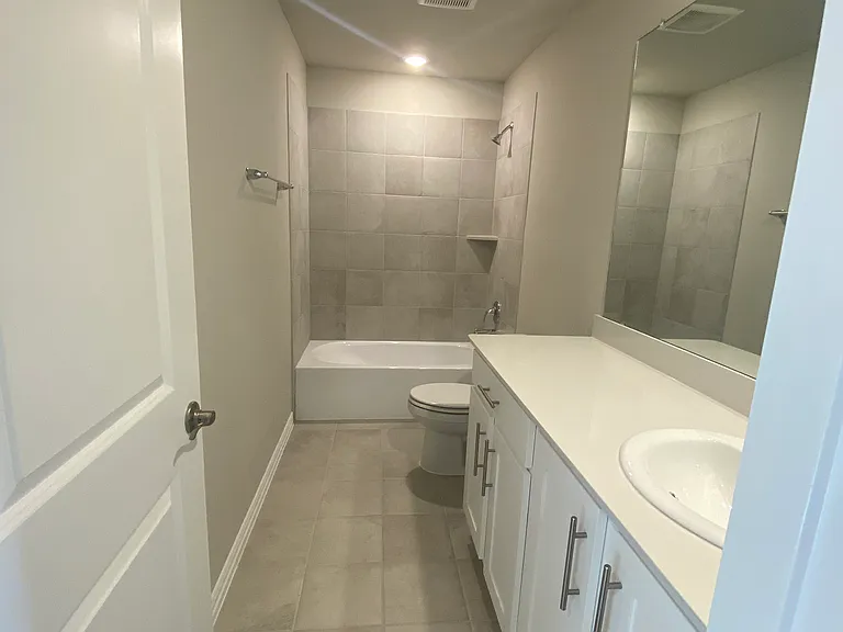 2129 Mustang Way — Photo 29