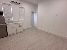 17614 SW 134th Pl, Miami, FL