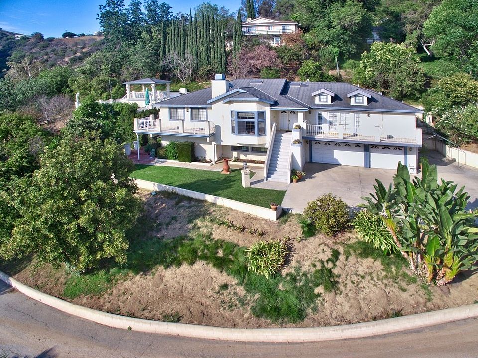 1st image of 2342 Valle Dr