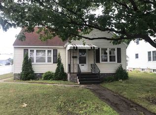 1205 Washington Ave, Escanaba, MI 49829