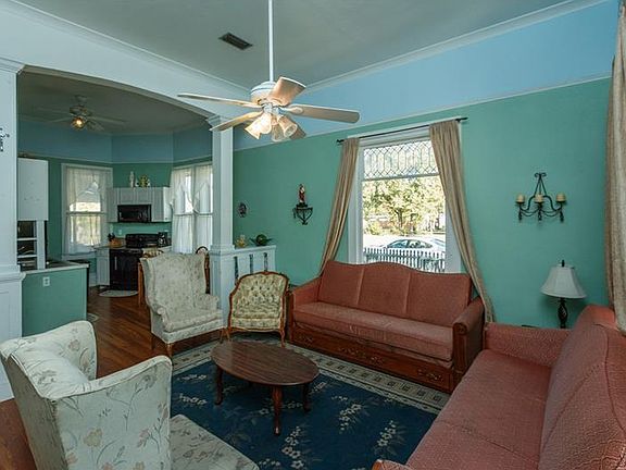 5th image of 700 Riverview Ave