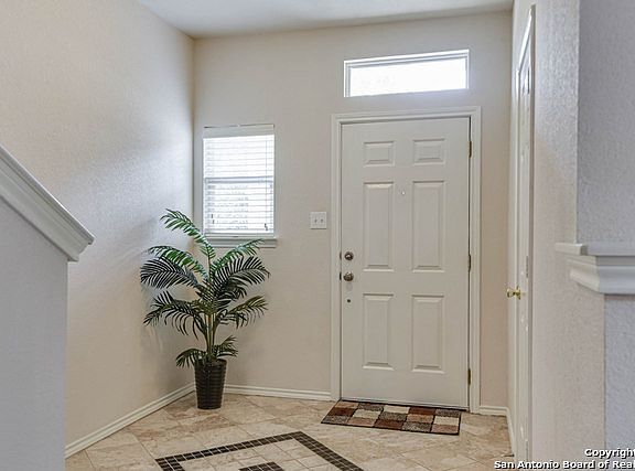 3rd image of 4703 Shavano Ct
