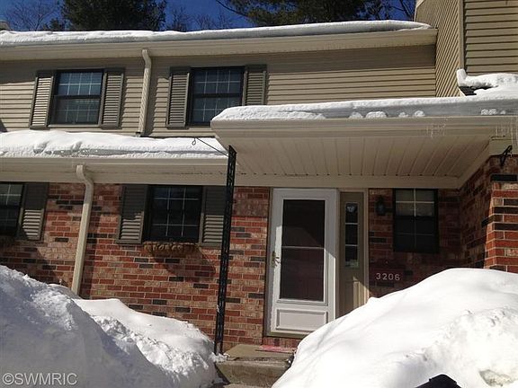 2nd image of 3206 Pine Bluff Ln