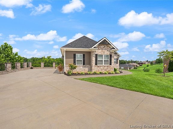3rd image of 3009 Falcon Ridge Court