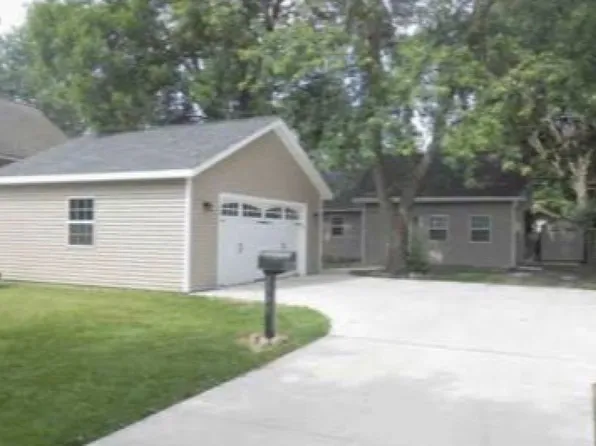 1530 46th St, Des Moines, IA 50311