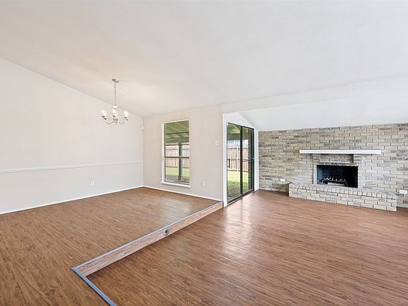 2nd image of 4708 Woodfield Dr