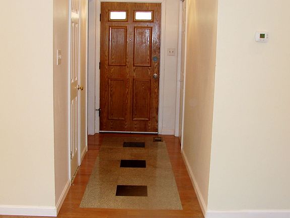       ENTRY FOYER