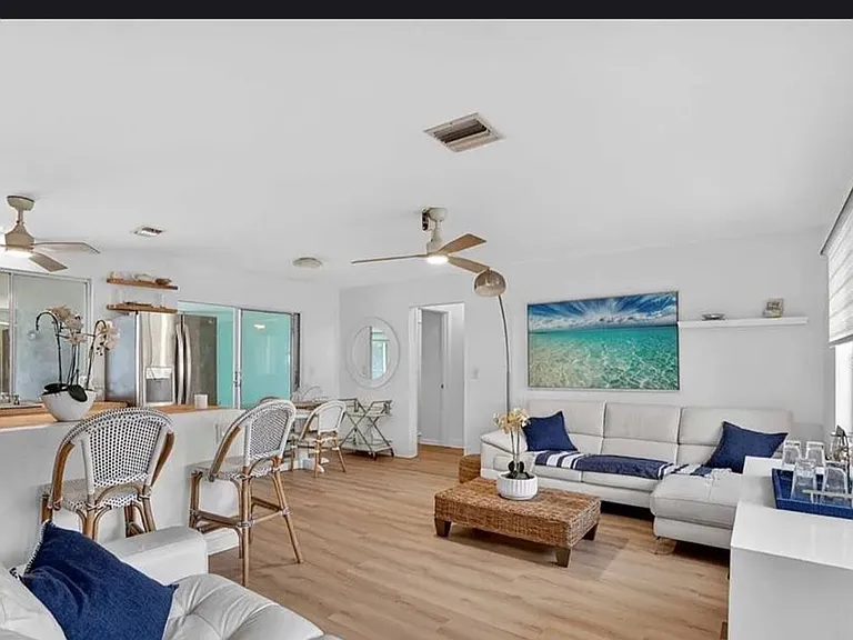 885 Fairfax Ter NW — Photo 14