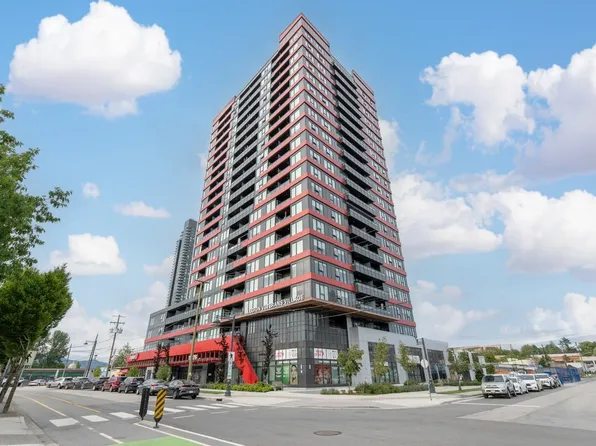 10626 City Pkwy #1012, Surrey, BC V3T 4C3